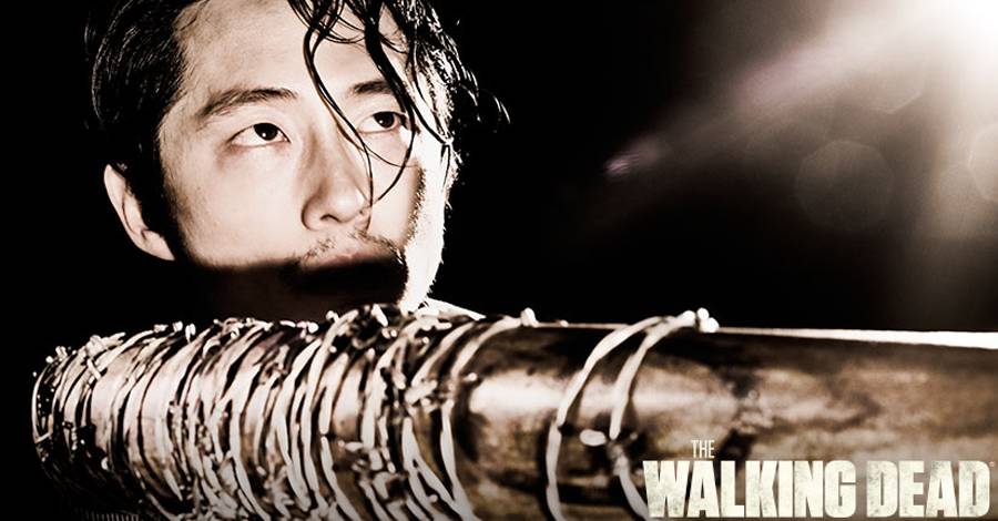 11 New The Walking Dead Photos Tease Negan & Lucilles Victim 11 New The Walking Dead Photos Tease Negan & Lucilles Victim
